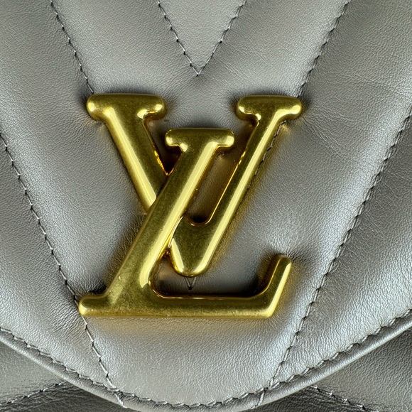 Louis Vuitton Beige Quilted Leather Bag - Picture 8 of 10